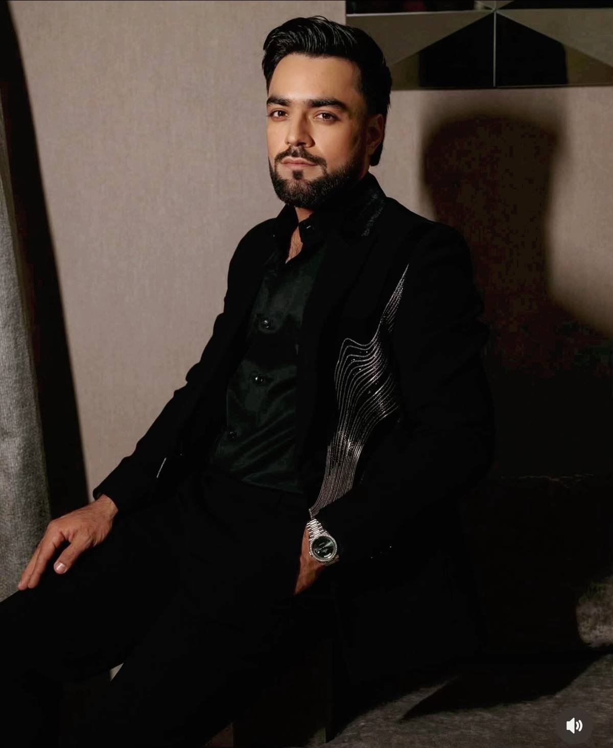 A post by @rahilreehanofficial on TikTok caption: تاسو د نړی خان یاستی #dubai 