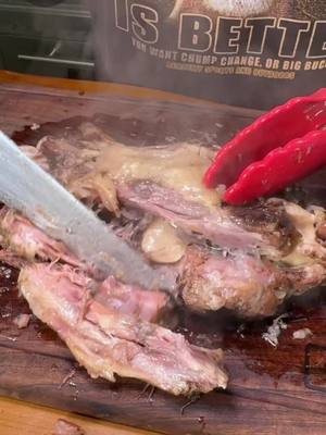 A post by @elmas.salsa55 on TikTok caption: Barbacoa de cola #receta #fyp 