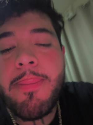 A post by @victor_eme_oficial on TikTok caption: Sí o no jajajaja chauuuu #el_diablo😈_oficial #contenido #foryoupage #viraltiktok #paratiiiiiiiiiiiiiiiiiiiiiiiiiiiiiii #fracesbelicas☘️📿 #foryoupage❤️❤️ #fyp #trend #fypシ #lomasvistoentiktok #fyp #fyp #tiktok 