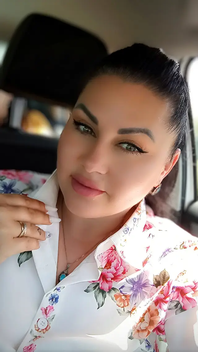 A post by @clauvass on TikTok caption: A doua zi de Paște — o nouă șansă pentru suflet În lumina acestei sărbător, nu uita că fiecare zi este un dar. Nu e nevoie să aștepți ocazii speciale ca să renaști, să ierți, să iubești sau să-ți urmezi chemarea. A doua zi de Paște ne amintește că Învierea nu e doar un moment, e o stare pe care o putem păstra mereu în suflet. Astăzi, alege să lași în urmă fricile, să-ți îmbrățișezi viața cu recunoștință și să pășești încrezător spre tot ce meriți. Fii blând cu tine, crede în drumul tău și lasă lumina divină să te călăuzească. îți amintesc: tu ești puterea, lumina și binecuvântarea pe care o cauți.❤️🤗