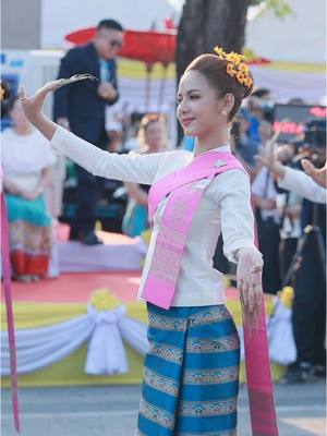 A post by @me_kansuda on TikTok caption: မီးမီးအတွက် ဂုဏ်ယူရတဲ့အမှတ်တရလေးတခုပါ။ မီးမီး ချင်းမိုင်မှာ 19ရက်နေ့က ထိုင်းရိုးရာ အကပွဲကြီးမှာ ပါဝင်ကပြခဲ့ရတဲ့အပြင်  ဂင်းနစ် ကမ္ဘာ့စံချိန်တင်သွားတဲ့အတွက် အရမ်းဝမ်းသာပြီးဂုဏ်ယူမိပါတယ်ရှင့် #EiEiAungHtunt #มีมีกัลย์สุดา #mekansuda 