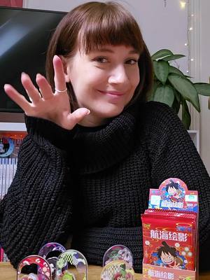 A post by @ninismangatraeume on TikTok caption: Part 2 🥹 - mehrere Parts, weil ich einfach zu unfähig bin, diese Acryl-Dingsies schnell auszupacken. 🥹 #OnePiece #unboxing #mystery 