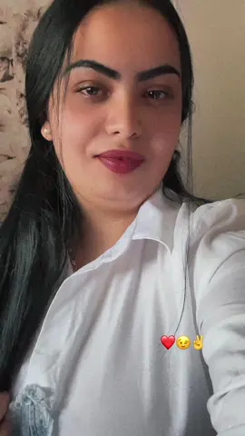 A post by @francesca._.388 on TikTok caption: ✌️😍❤️