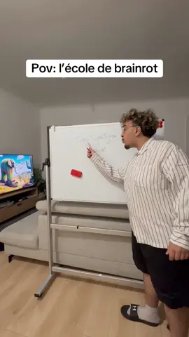 A post by @flambyyy_ on TikTok caption: Nooooooo poliziaaaaa