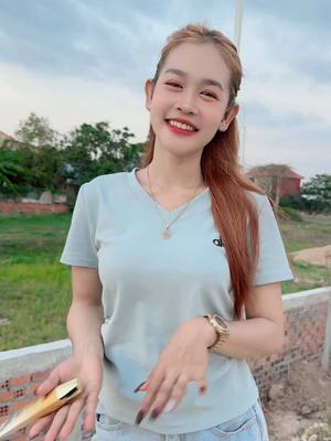 A post by @mgkhmer0 on TikTok caption: ហេតុអ្វី​ មិនរាំ​ 😂#uvការពារកម្ដៅថ្ងៃមុខloveriya #fyp #tiktok #capcut #foryoupage #foryou @🌸 Mak Oun Lyka 🌸 @📷 ប៉ា អូនលីកា 🎬 