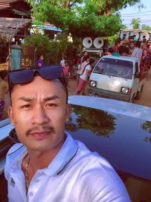 A post by @aungchanaye on TikTok caption: ေမေမမဆုံးခင္ကတည္းက အရမ္းကို လွူခ်င္ခဲ့တဲ့ အလွူပြဲႀကီးကို လွူေပးနိုင္ခဲ့ပါၿပီ  ဒီအလွူကေတာ့ သိကၡာထက္ ရဟန္းခံ အလွူပြဲႀကီးေပါ့ေနာ္    ဒီအသက္ဒီအရြယ္နဲ႔ ခက္ခက္ခဲခဲ ဒုကၡမ်ိဳးစုံနဲ႔ အရမ္းႀကိဳးစားခဲ့ၿပီး အခုလို အလွူပြဲႀကီးကို လွူနိုင္ခဲ့လို က္ုယ့္ကိုယ္က္ုယ္လည္း အရမ္းဂုဏ္ယူမိတယ္ စိတ္ႀကိဳက္လွူတယ္ စိတ္ၾက္ိူက္ေကၽြးေမြးနိုင္ခဲ့ပါတယ္