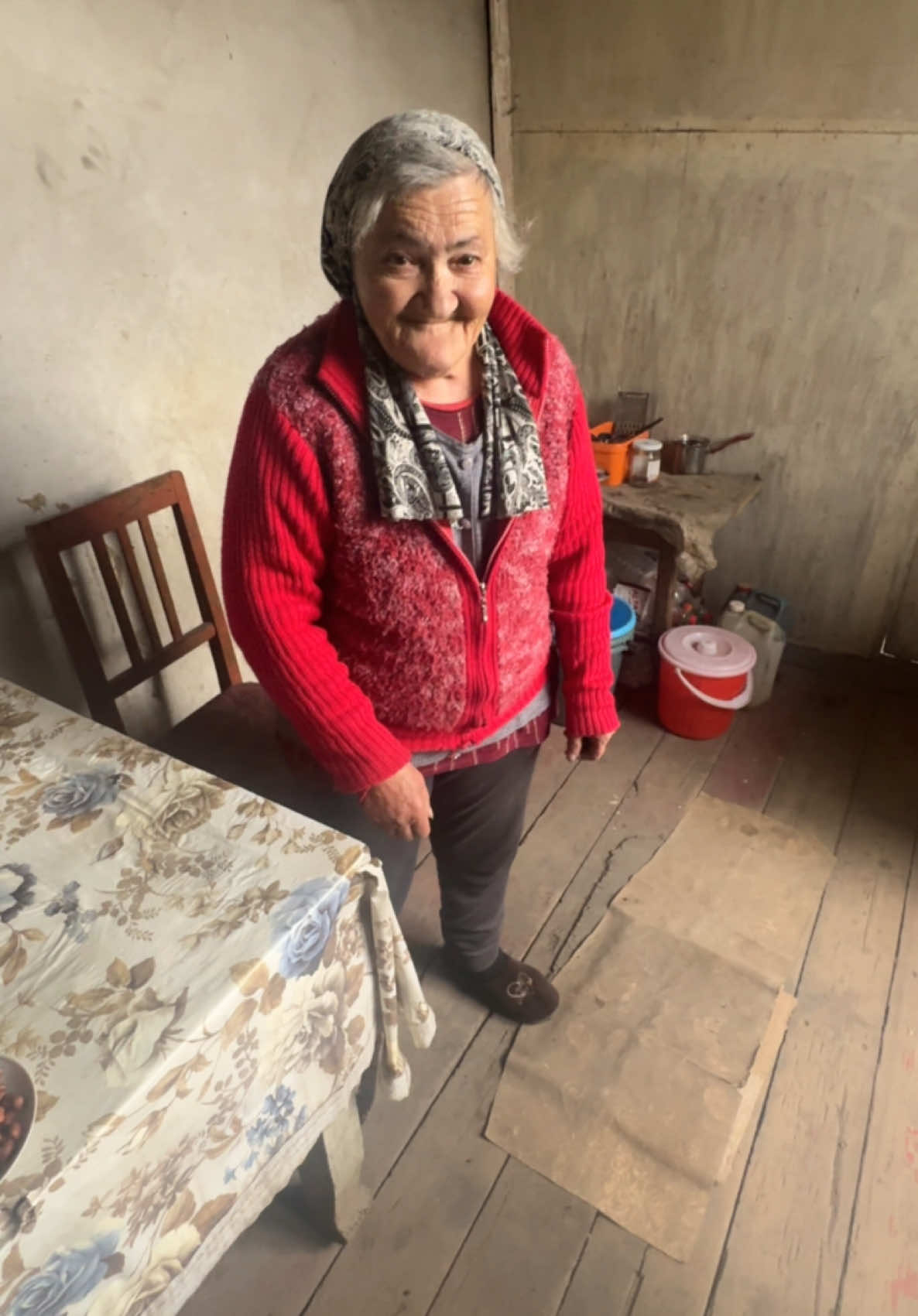 A post by @taron.sargsyan.officall on TikTok caption: #dumenakches 🫂 SHNORHAKAL EM BOLOR NRANCH OVQER MADNAKCHUM EN IM ❗️XAXERIN❗️🙏🏻😘