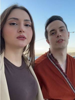A post by @gokceozgulofficial on TikTok caption: Biz bunu gülmeden nasıl çektik ya