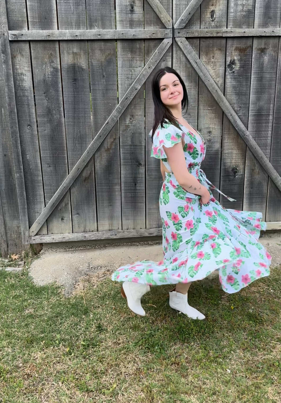 A post by @arielwinter on TikTok caption: 🐇🥕🐣Happy Easter!!!!!🐇🥕🐣 Hoppy Easter in the last slide lol🤓 I made lemon olive oil cake and baked beans to bring to lunch but I forgot to take a pic 😭 What did y’all eat?! I hope you had a great day!!! 🫶🤍 #easter #ootd 
