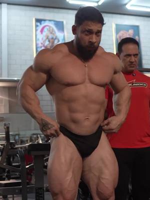 A post by @gorrinofuerte on TikTok caption: El físico actual de Ramon Dino y su mayor problema *el posing*#fitness #bodybuilding #musculos #culturismo #gym #ramondino