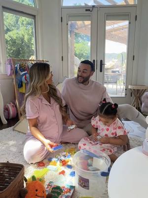 A post by @lianev on TikTok caption: When the new catchy @PayPal commercial gets stuck in your head…. I can pay my own wayyyyyy #PayPalPartner  Learn more at PayPal.com/payin4