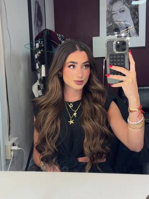 A post by @lolalolita on TikTok caption: Esta noche hormiguero con Lola indigoooooooo