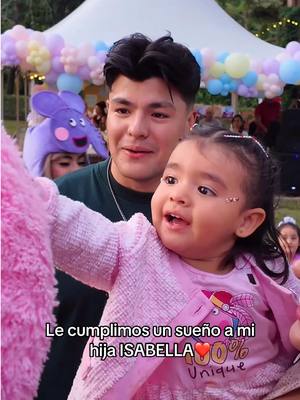 A post by @carlosferiag on TikTok caption: Que linda fue su reacción😍❤️