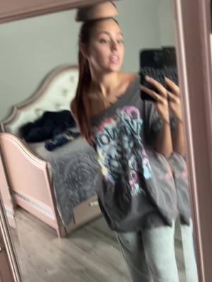 A post by @jonsie210 on TikTok caption: guess who dyed her hair again 😛 #fypシ #fyp #foryou #glowup #hairtok #hairdye #newhair 