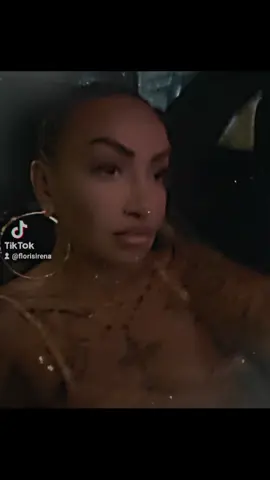 A post by @florisirena88 on TikTok caption: #trendingvideos #viralvideos #fyp #ilvreauviralll❤ #viralvideotiktok #FloriSirena 