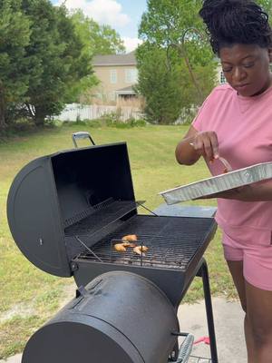 A post by @yo_thats_erica on TikTok caption: Something simple for my family ❤️🐣#thatmanandthemkids #momlife #busymom #familydinner