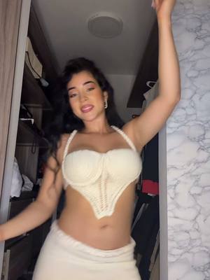 A post by @katy_carrdona on TikTok caption: Está haciendo efecto el reto 💪 #lablanquita #katy_carrdona #trendviral 