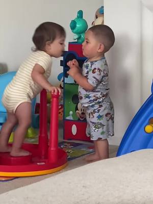 A post by @funniest.babies.usa_ on TikTok caption: 🤣🤣🤣 #🤣 #😂 #funny #kids #babies #trynottolaugh #lol #haha #fyp 