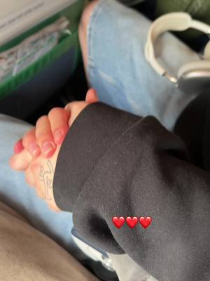 A post by @akaluuk on TikTok caption: Love you @Duncan Tromp 😭 Laat de  New York Pizza reis beginnen !! ^uitgenodigd