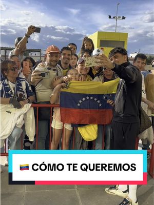 A post by @realsociedad on TikTok caption: 🇻🇪 ¡Cómo te queremos*, Aramburu! 💙 #tiktokfootballacademy #selevinotinto #viral 