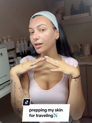 A post by @peakbeautystudio on TikTok caption: and just like that she’s Nashville-ready🤠 #esthetician #estheticiantiktok #skincaretips #skincaretraveltips #SkinTreatmentsBoca #estheticianlife #SkinSpecialist 