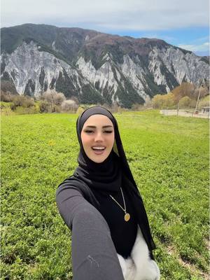 A post by @__hatiii on TikTok caption: Ktooo “flokt🧕🏻” e gata🤣🤓