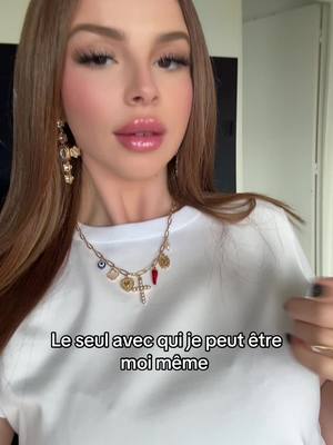A post by @jujulvdrr on TikTok caption: Sans qu’il me juge. #fyp 