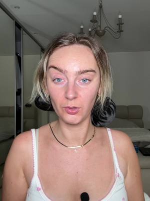 A post by @marie.akashaa on TikTok caption: J’ai dead ça à moitié 😐