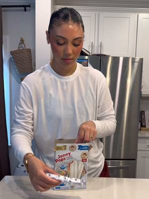 A post by @alondra.leneisha on TikTok caption: no artificial dyes is my favorite part about these!🤭 @JonnyPops #momtok #fyp #momof3 #momlife 