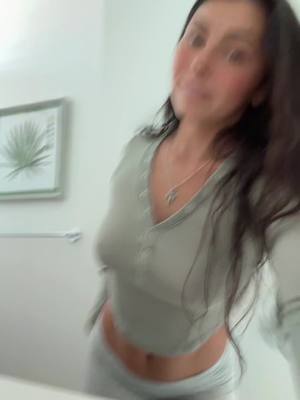 A post by @ogmirandah on TikTok caption: makes me a princess 