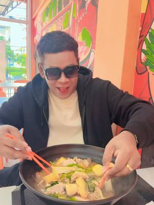 A post by @.painglay2 on TikTok caption: မာလား လာဆွဲပါ😜#ပိုင်လေး #မမရိုးစီ 