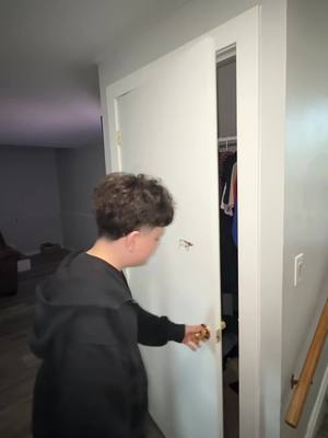 A post by @mireyadelatorre4 on TikTok caption: Javi ara su primera comunión y como soy la q se viste mejor jeje me pidió ayuda buscando su outfit 🧍🧍‍♀️