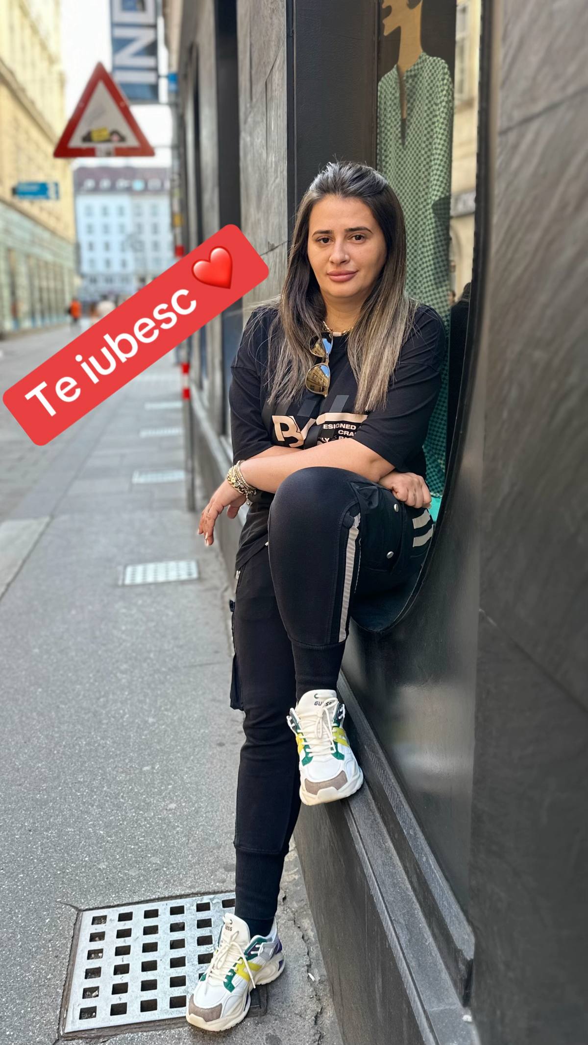 A post by @florinelioana on TikTok caption: #fyp #boom @Florinel Ioana 