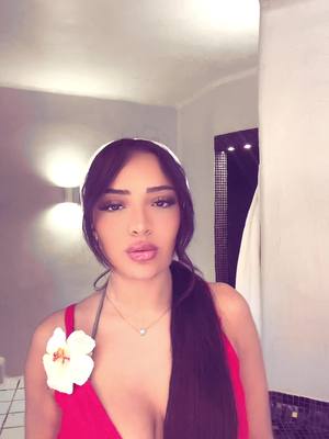 A post by @itsnorel on TikTok caption: T dans ma tête mais c’est pas possible 🫠