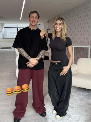 A post by @alessialanza on TikTok caption: Sinceramente poi ce lo siamo mangiati il Crispy di @McDonaldsItalia #ilmustdimc #adv