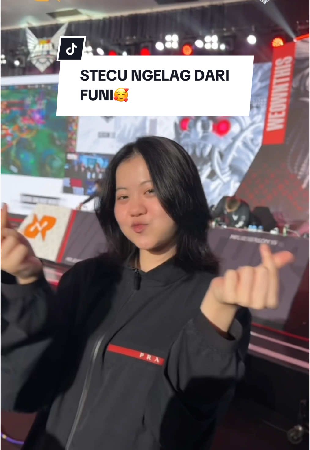 A post by @teamrrq on TikTok caption: Aduh ketemu yang lucu lucu lagi nih mimin di MPL🥰😍 #teamrrq #vivarrq #mobilelegends #mobilelegendsindonesia #rrqhoshi 