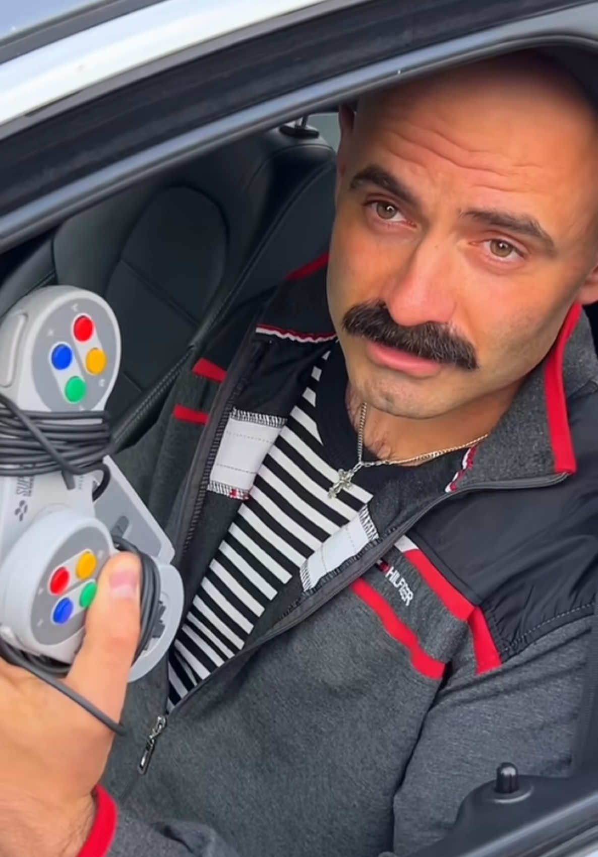 A post by @wostok_style on TikTok caption: Eine ganz normale Polizeikontrolle 👌🏼👨🏻