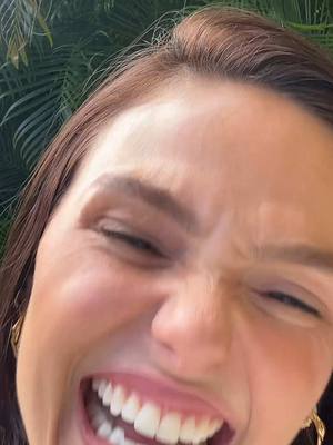 A post by @isisvalverde on TikTok caption: Chama aqui ! #foryoupage #foru #fy
