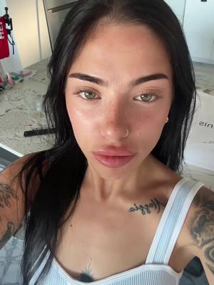 A post by @newkemi on TikTok caption: #foryoupagee 