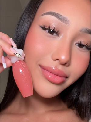 A post by @taontm on TikTok caption: Trying @dasique pure water lip glosses which shade is your fav? #makeup #lipgloss 