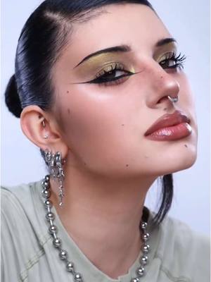 A post by @runscay on TikTok caption: better late then never ig 🙄 #makeuptransition #makeuptransformation 