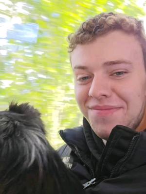 A post by @cseb_officiel on TikTok caption: J'esité entre tout annulé ou racourcir les vacances à New yorkk . donc au final jai décidé di aller moins longtemps car 9jour sans loky et seul a new york sa fessai tro lon et plus chère donc au final jpart 6jour et en + je recupere 310€ ducoup... 👌😁