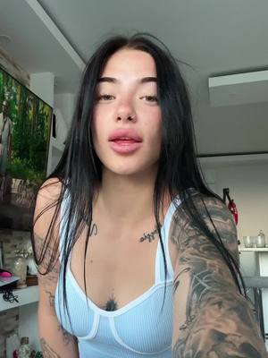 A post by @newkemi on TikTok caption: Ciao link su Instagram ☺️