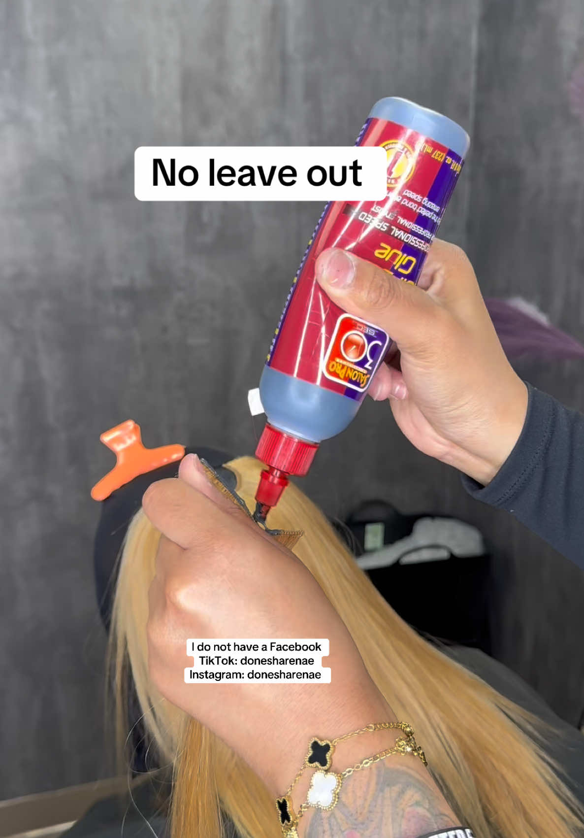 A post by @donesharenae on TikTok caption: No leave out half up/ down 💕✨ #ClevelandHairstylist #SleepPonytail #sleekpony #HalfUphalfDown 