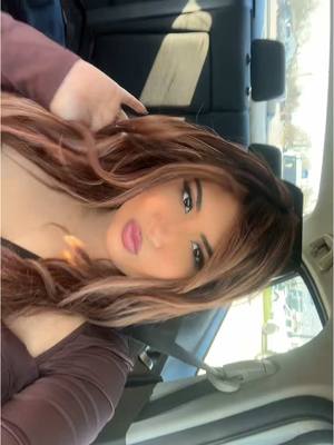 A post by @babewtv3r on TikTok caption: #fyp #nickiminaj 