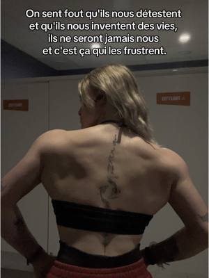 A post by @_ocexne__ on TikTok caption: 😇😇 #gymtok #motivation #bodybuilding #gymgirl 