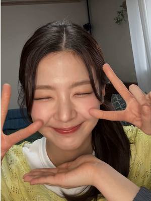 A post by @itzyofficial on TikTok caption: ˗ˋˏⒸ🅤Ⓣ🅔 ˎˊ˗  #ITZY #MIDZY #ITZZZ #ITㅋㅋㅋ