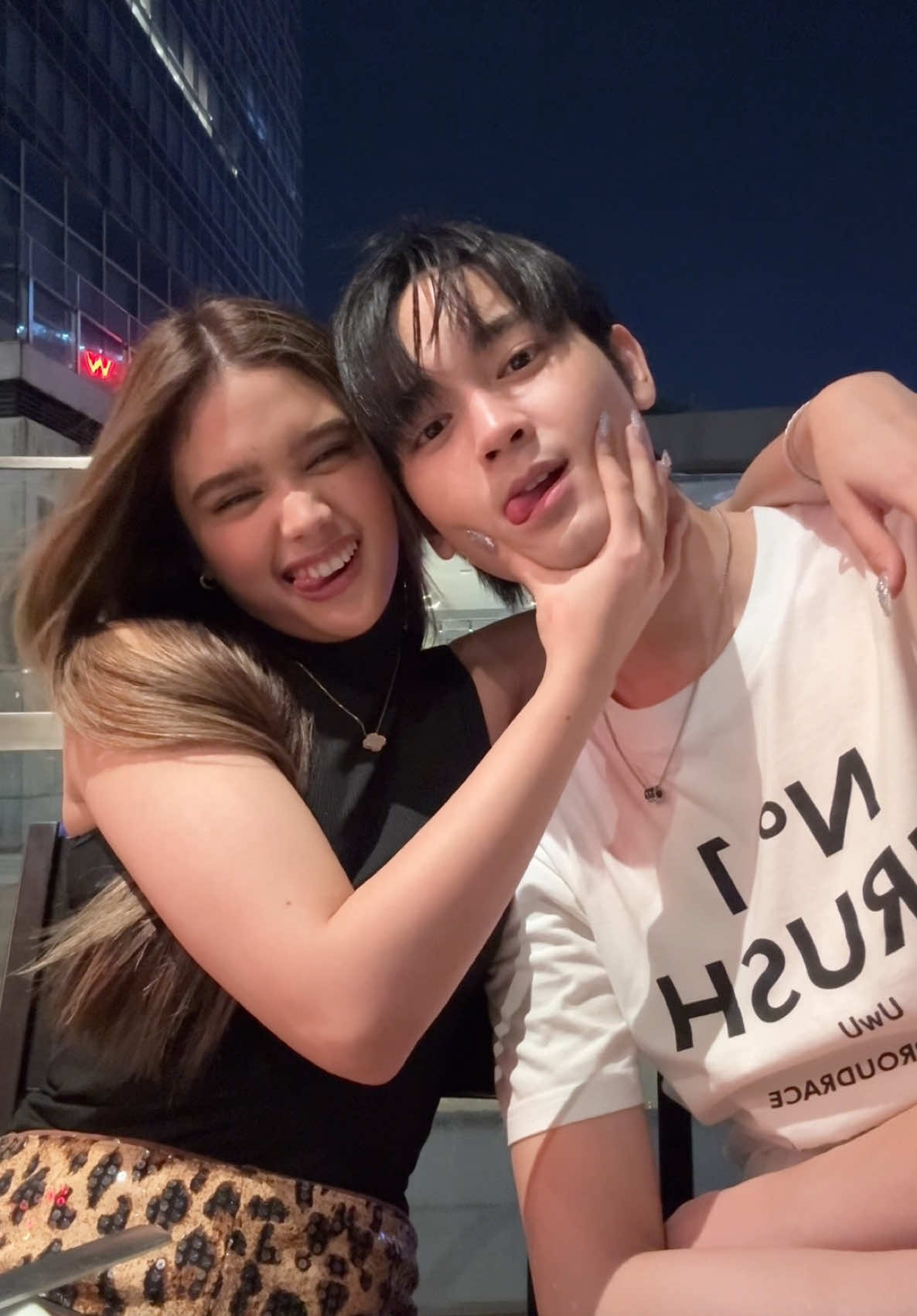 A post by @mscrizataa on TikTok caption: IT’S DARLING DAY!! 💕 oh pag inggit pikit ha? we visited our fave spot, @chilis_philippines!  #NoOneDoesItLikeChilis #ChilisDiditFirst #TheOriginalAllForMe
