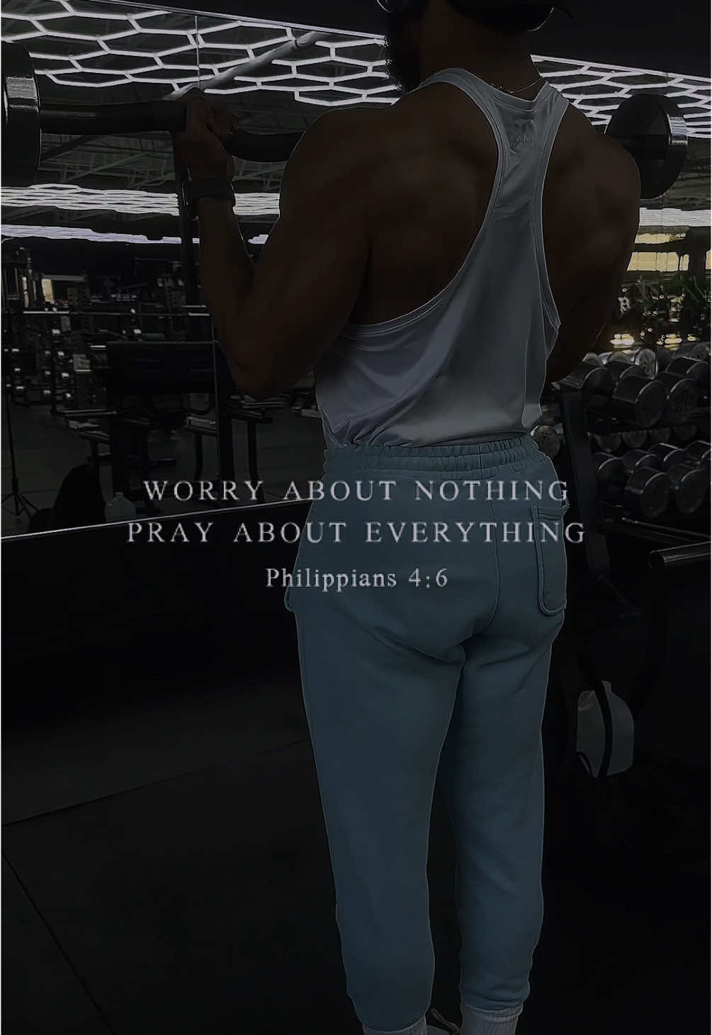 A post by @ednizzzy on TikTok caption: #Fyp #GymTok #motivate #biceps 