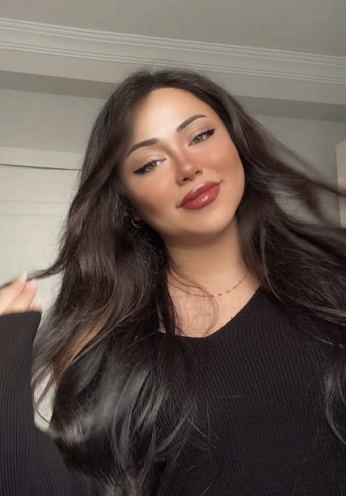 A post by @demetbasturk on TikTok caption: 🤨🤨🤨